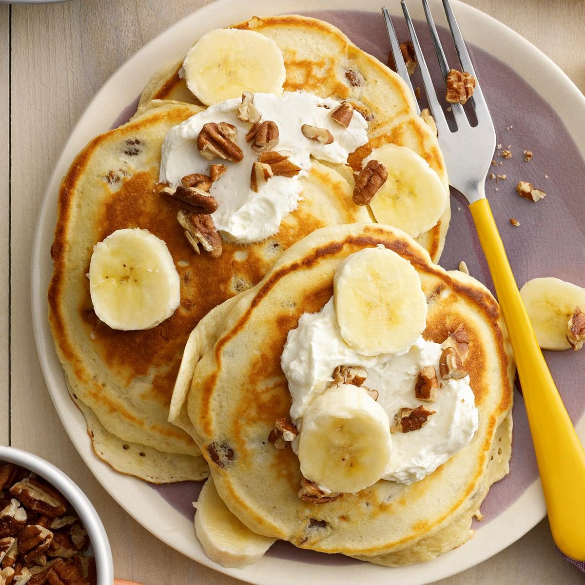 Banana Nut Pancakes Exps Toham22 10763 B11 12 6b