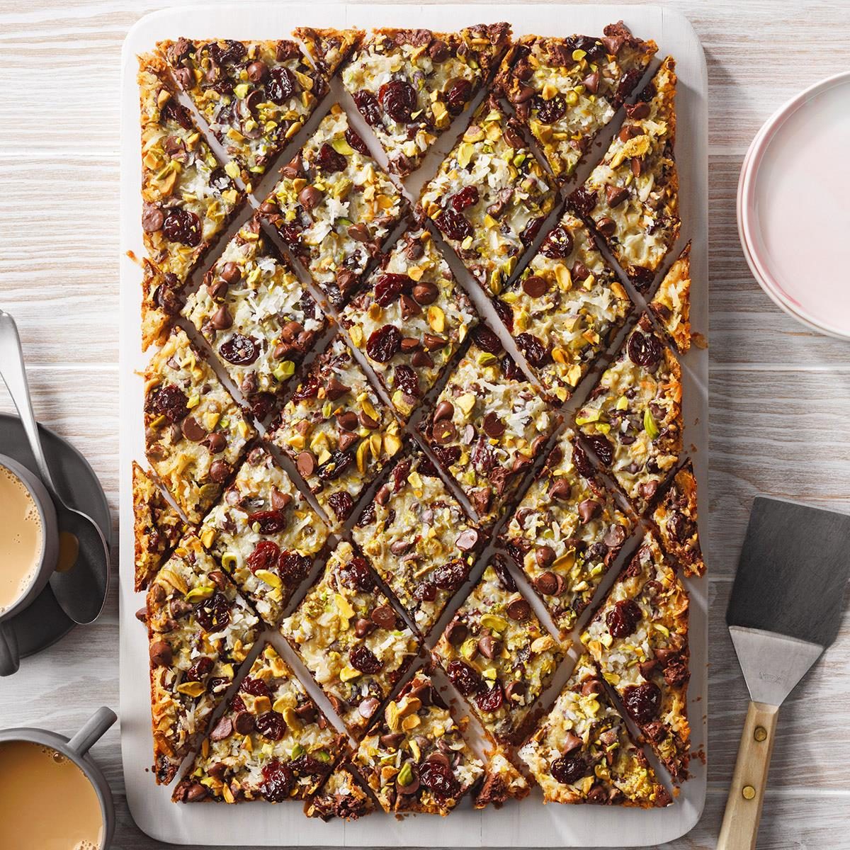 Chewy Chocolate Cherry Bars Exps Diyd21 33234 E07 14 12b