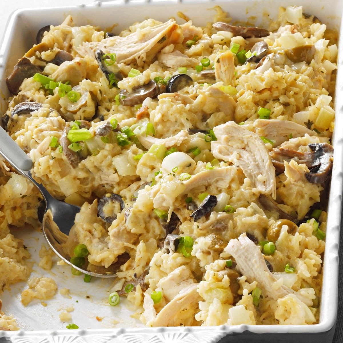 Creamy Chicken And Mushroom Rice Casserole Exps Tohescodr22 46958 Md 02 10 2b