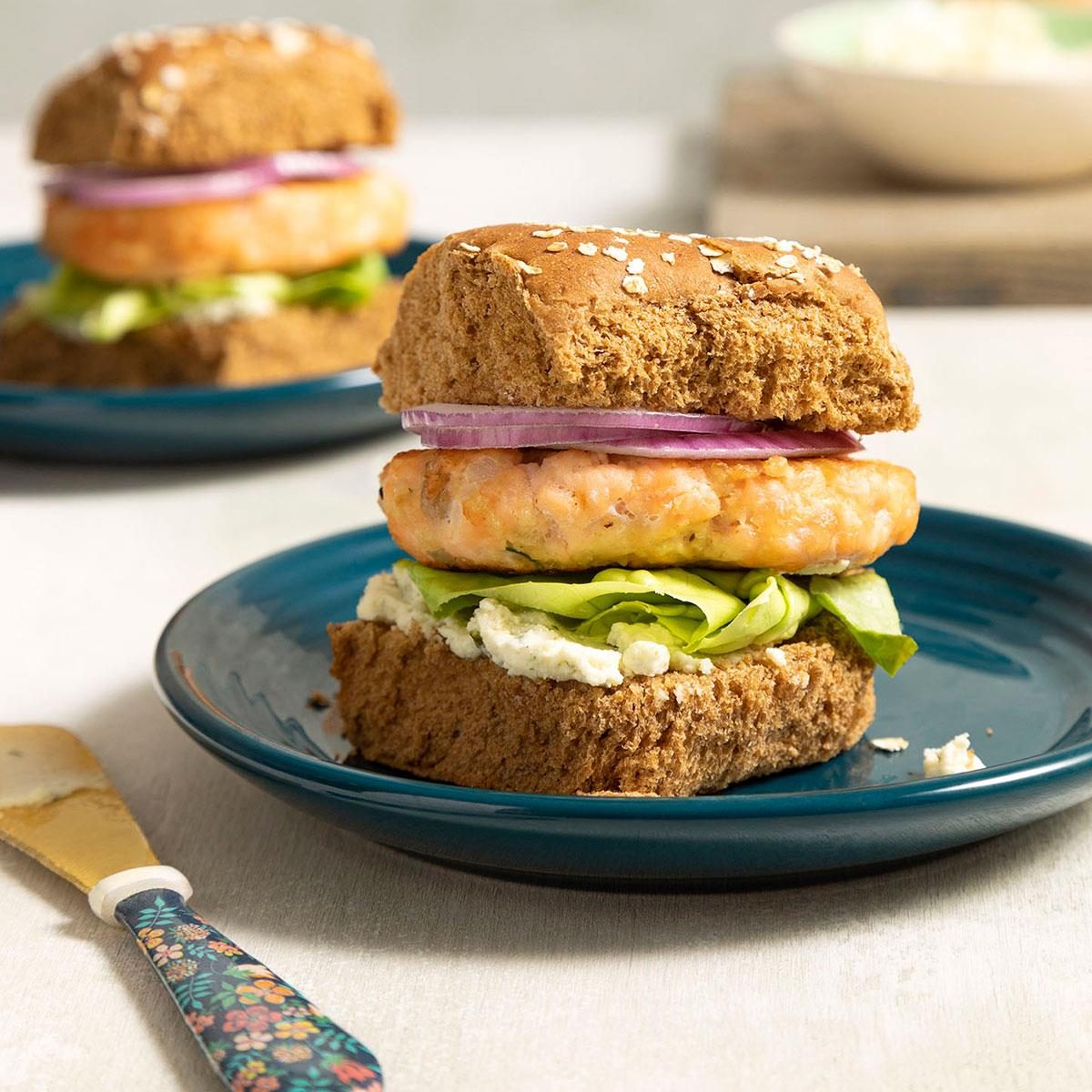 Garlic Herb Salmon Sliders Exps Ft24 126482 St 0124 3