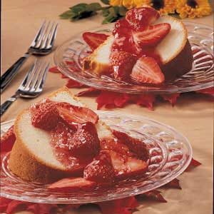 Holiday Pound Cake with Strawberry Topping
