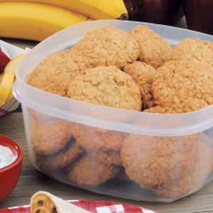 Grandma’s Chewy Oatmeal Cookies