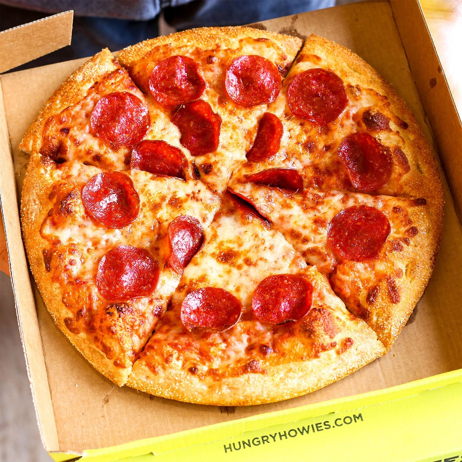 Hungry Howie's pepperoni pizza