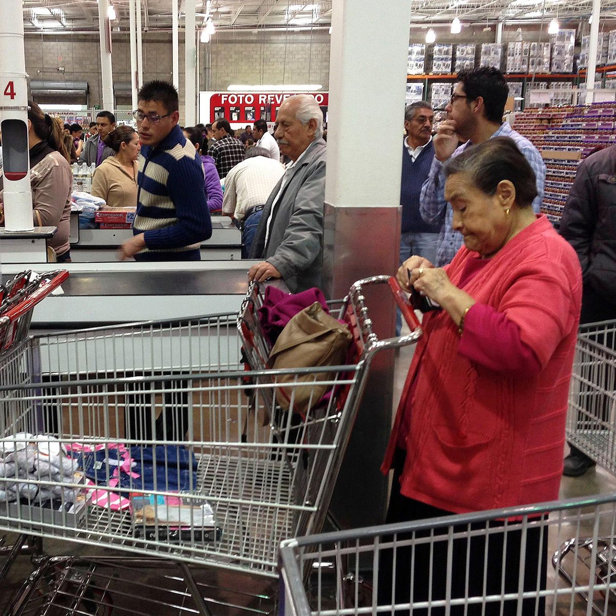 Checkout line