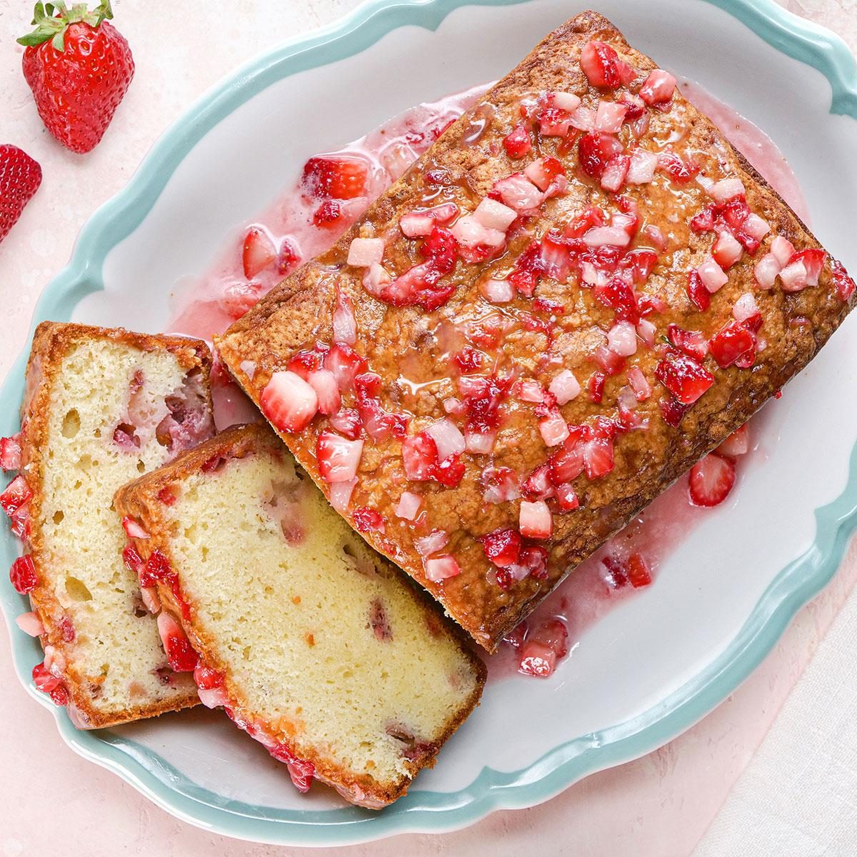 Strawberry Pound Cake  Exps Thvp24 276268 Mr 04 01 2