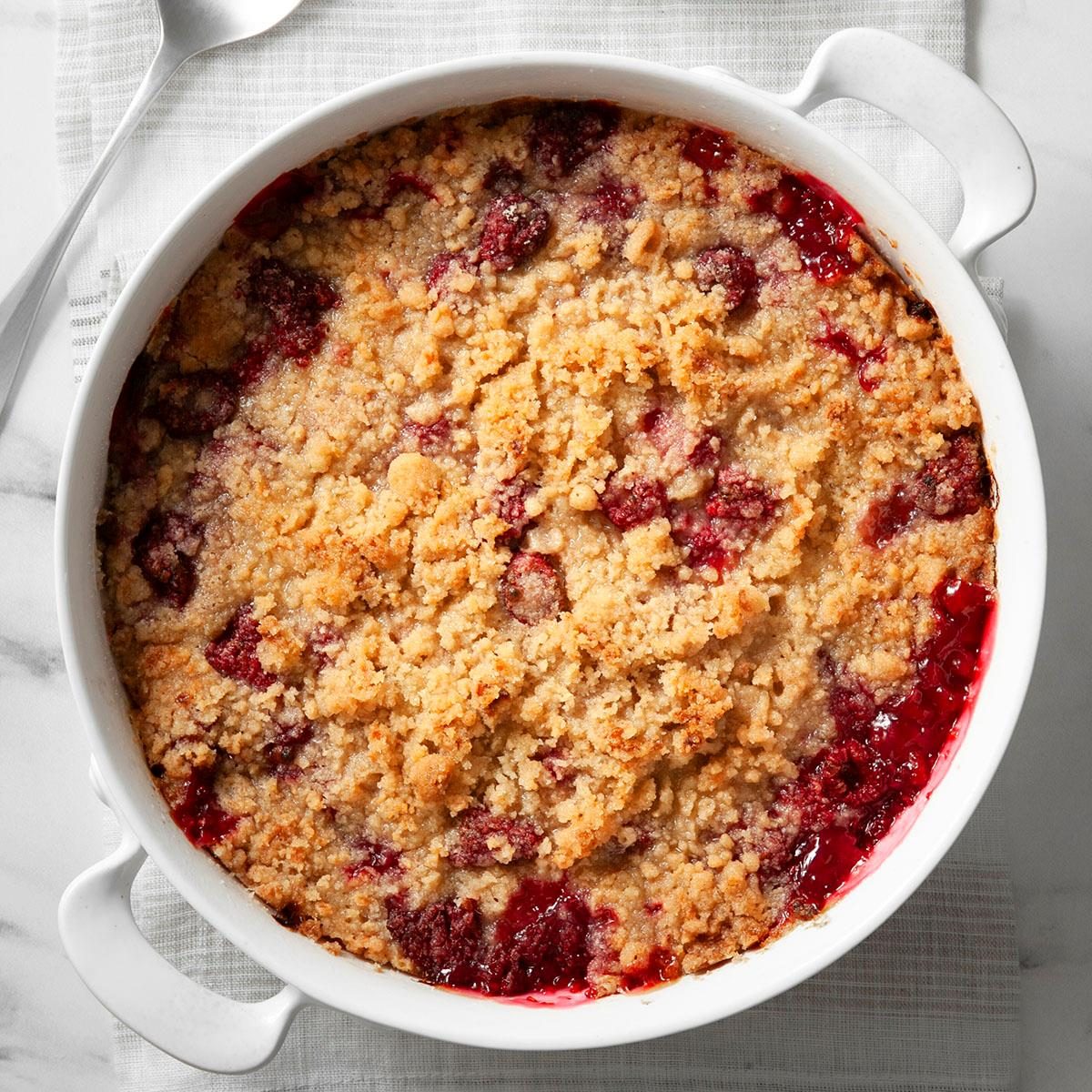 Easy Raspberry Crumble Exps Ft24 276957 Jr 0605 1