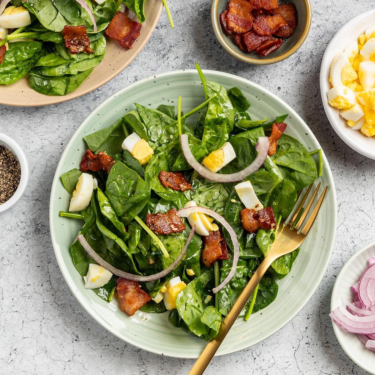 Spinach Salad With Warm Bacon Dressing Exps Tohd24 127682 Kristinavanni 5