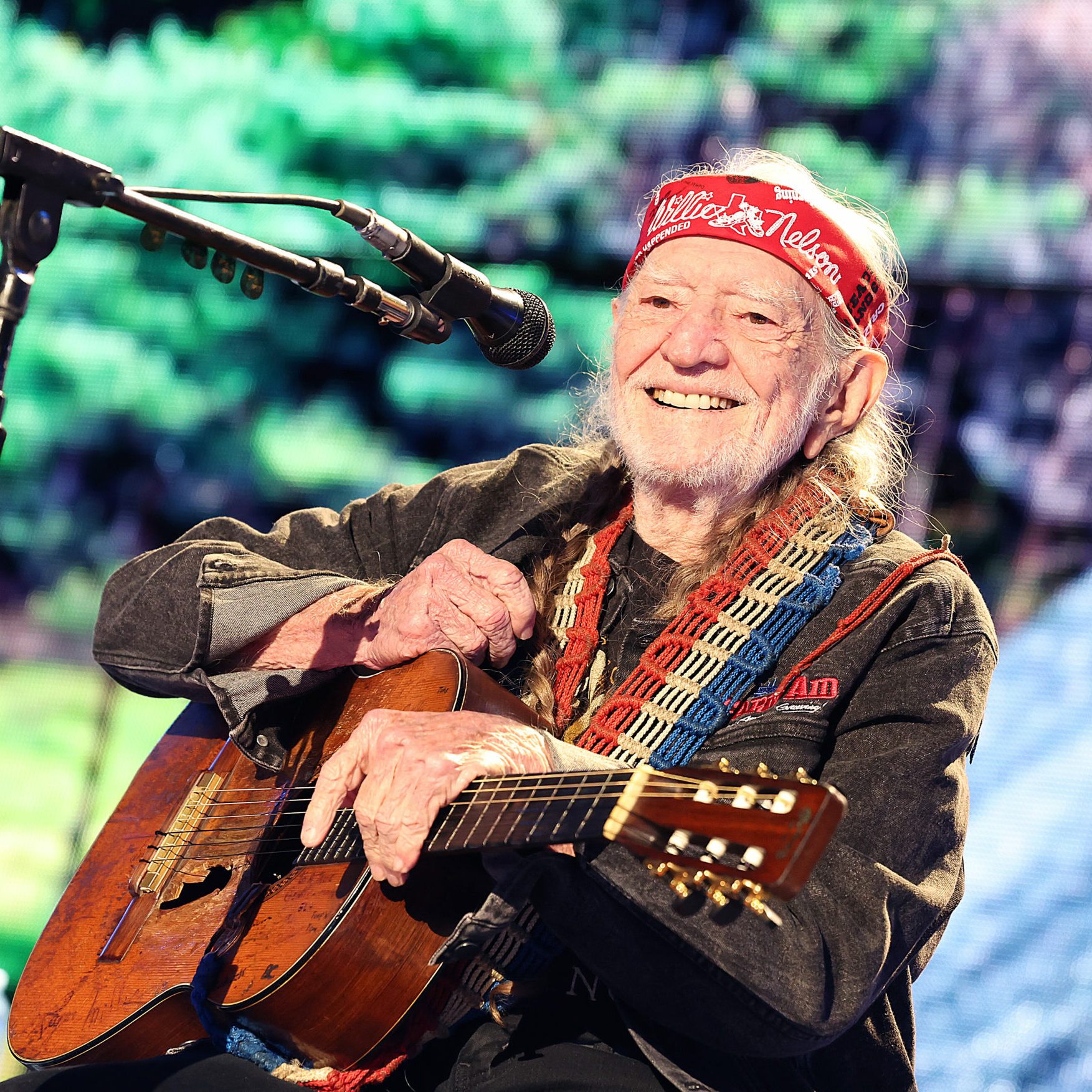 This Is Willie Nelson’s Secret Banana Bread Recipe