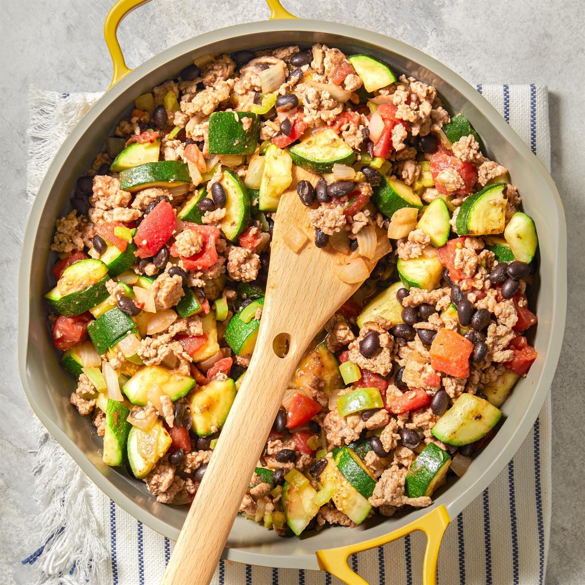 Mediterranean Turkey Skillet Exps Ft25 103580 Jr 0214 1