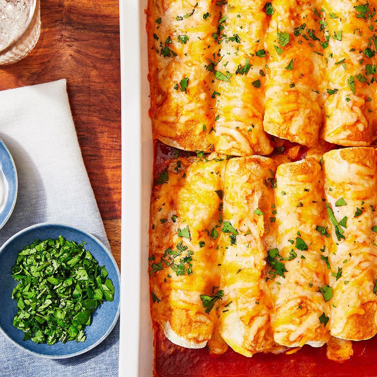 Smoky Sweet Potato And Black Bean Enchiladas Exps Tohd24 189973 Mollybolton 6