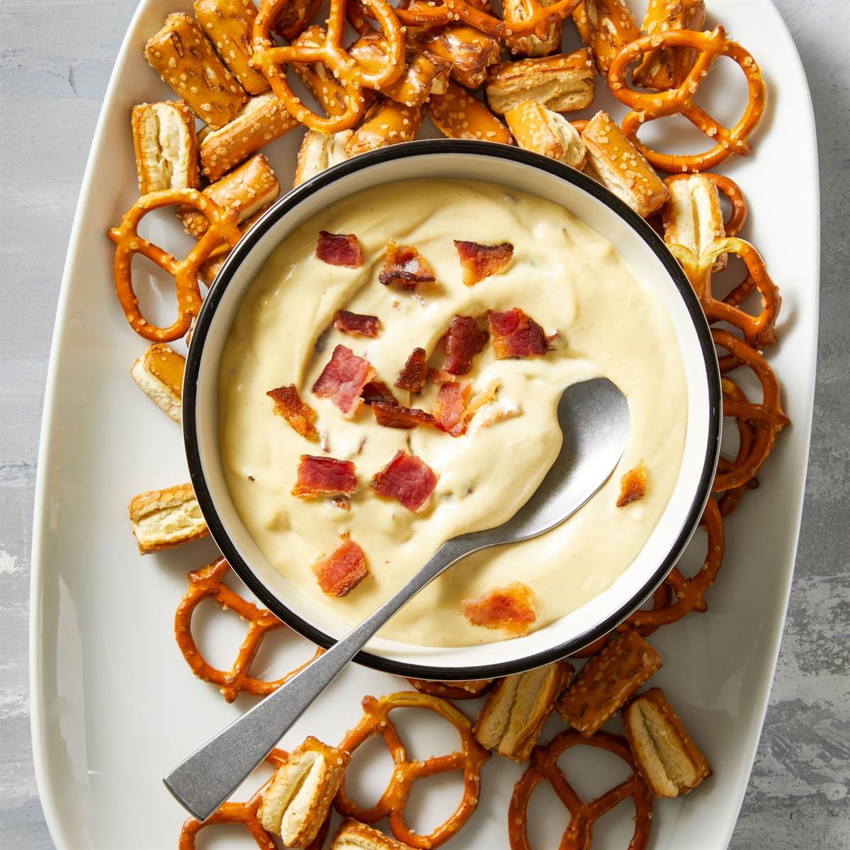 Dijon Bacon Dip For Pretzels Exps Ft25 34652 Ec 0401 1