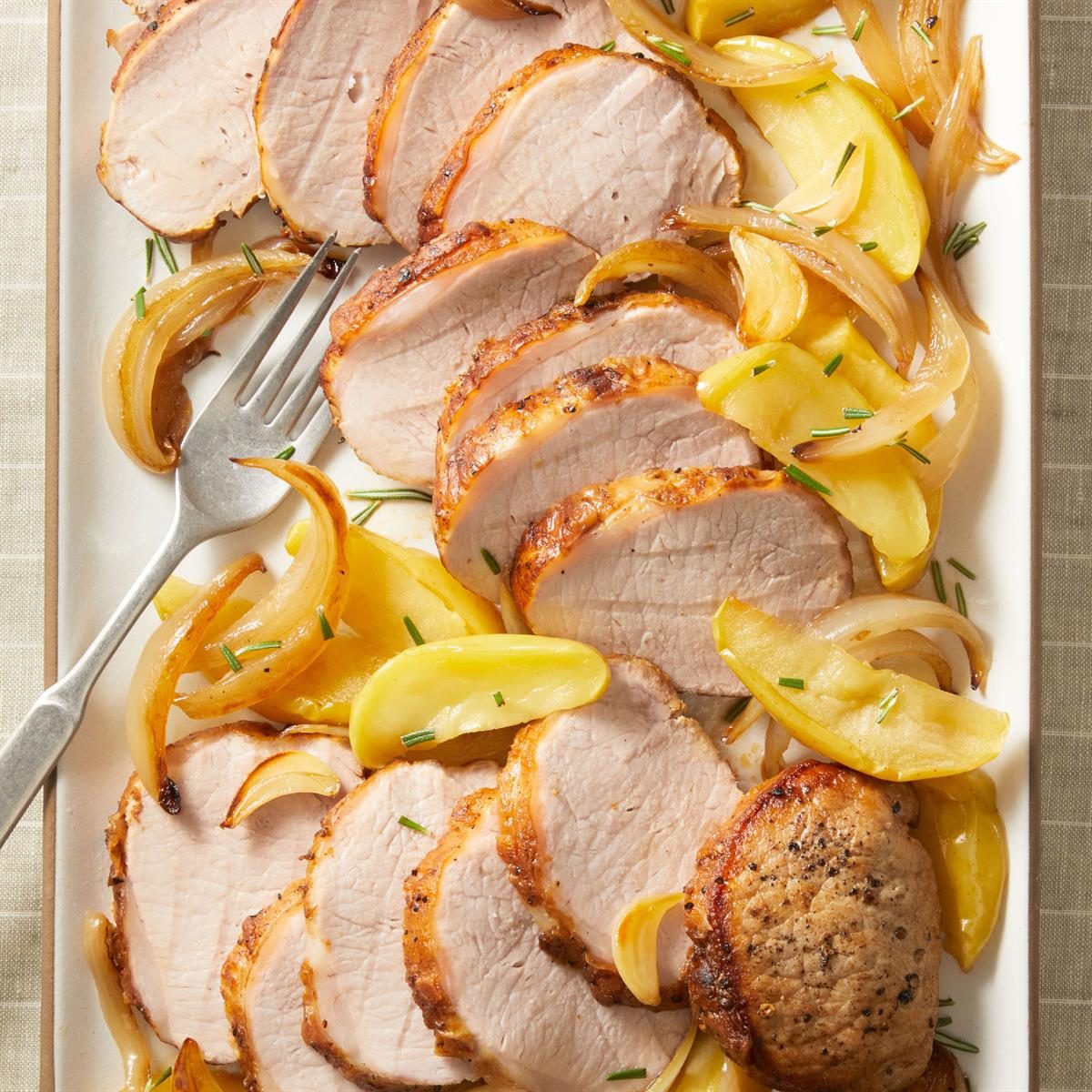 Roast Pork With Apples And Onions Exps Ft25 41727 Jr 0401 1