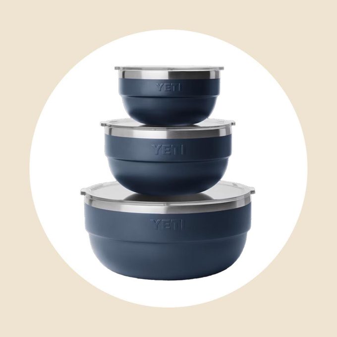 Stack of blue Yeti bowls with their lids