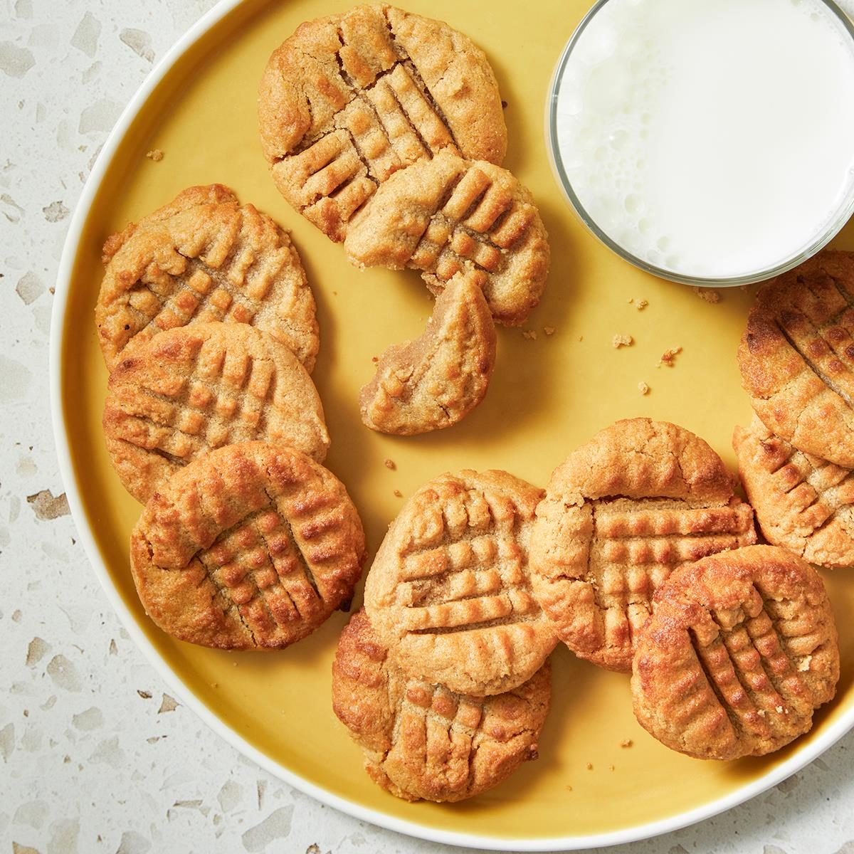 Air Fryer Peanut Butter Cookies Exps Ft25 267194 Ec 0508 5