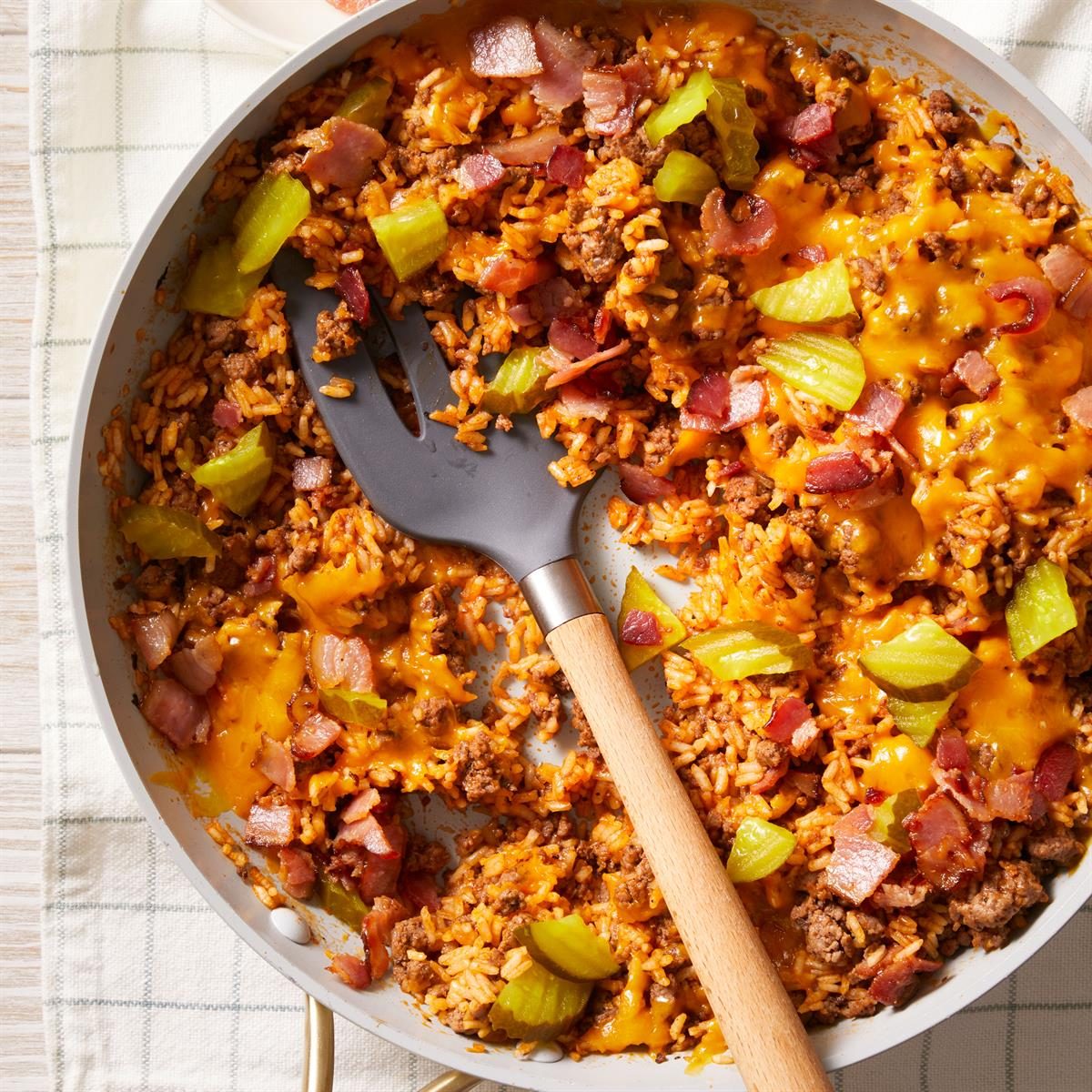 Bacon Cheeseburger Rice Exps Ft25 13845 Jr 0513 2