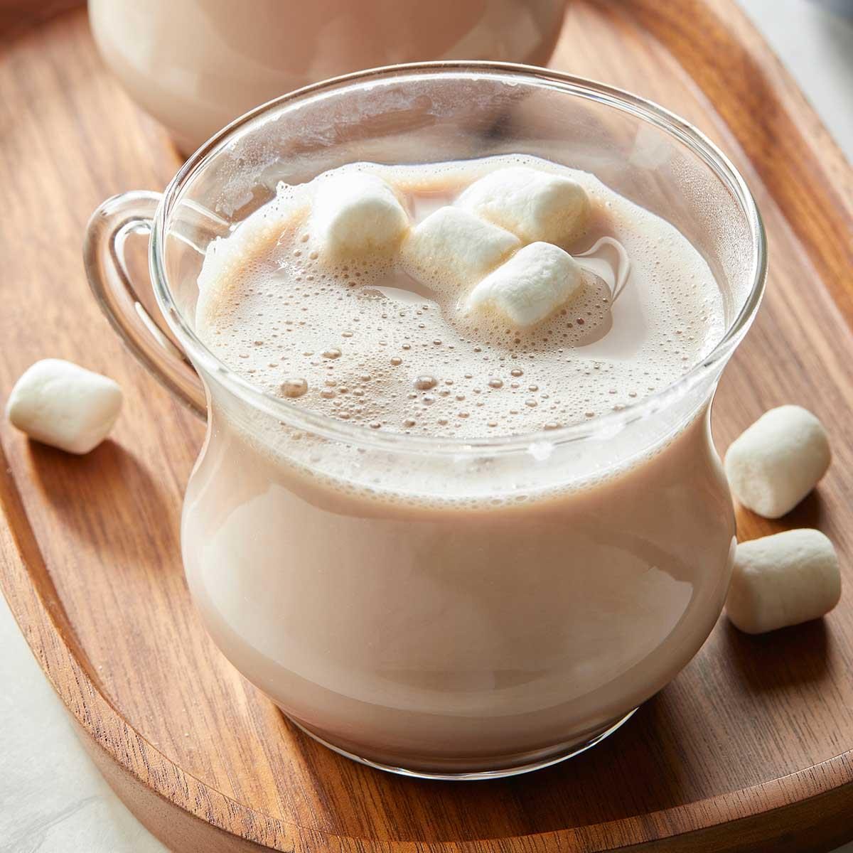 Hot Chocolate With Marshmallows Exps Tohx26 9172 Md P2 04 30 4b