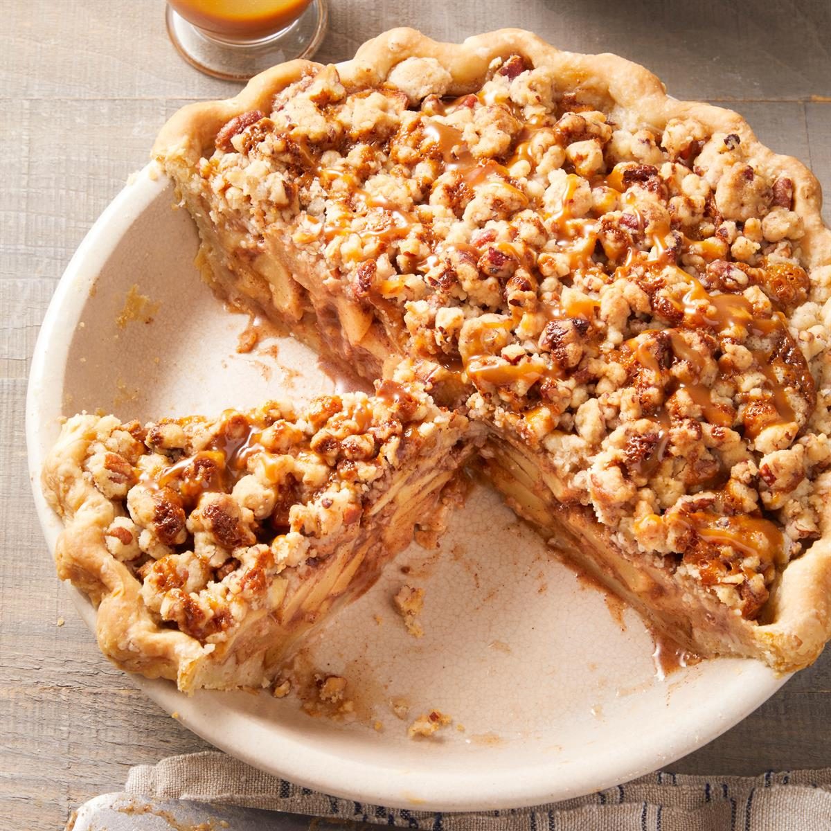 Caramel Pecan Apple Pie Exps Ft25 38553 Jr 0610 1