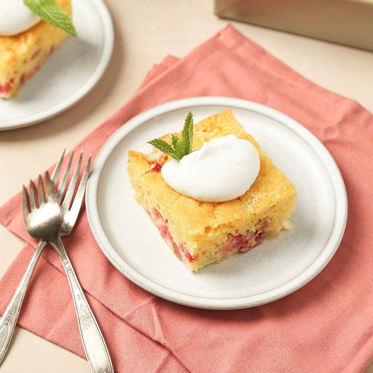 Rhubarb Custard Cake Exps Tohd25 12577 Jonathanmelendez 07