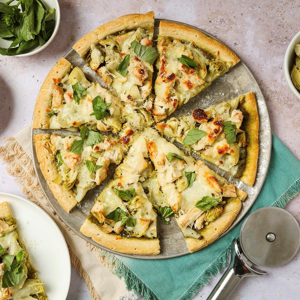 Artichoke Chicken Pesto Pizza Exps Tohd25 23872 Jonathanmelendez 02