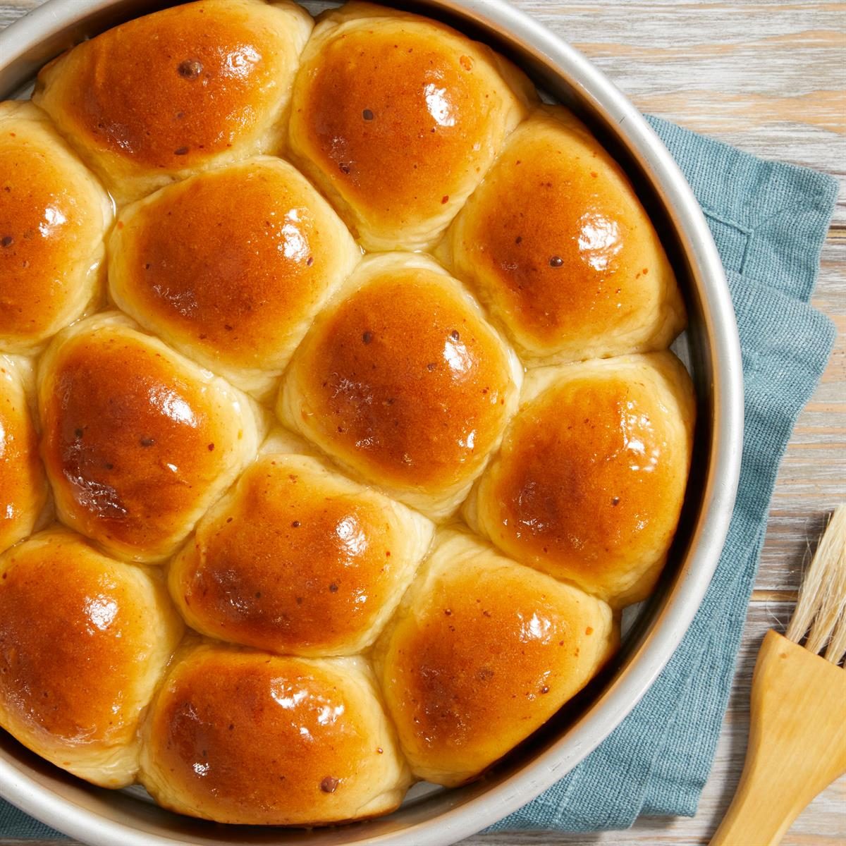 Baker S Dozen Yeast Rolls Exps Ft25 46701 Ac 0627 1