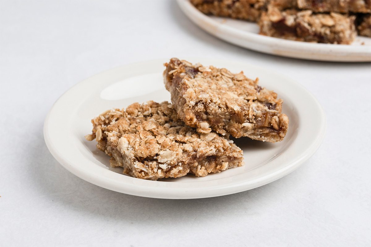 Rhubarb Oatmeal Bars Tohd25 31936 Christinema 9