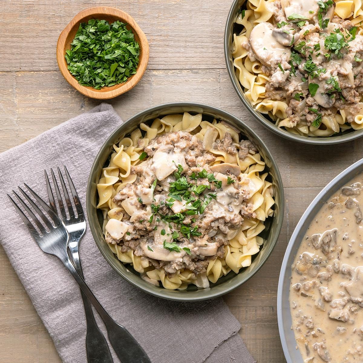School Night Sausage Stroganoff Exps Tohvp25 213669 Mf 06 25 1